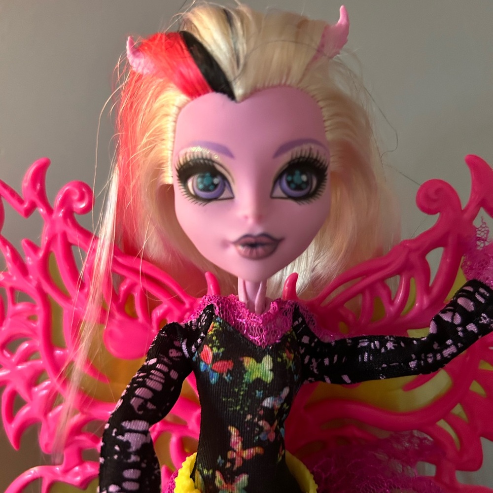 monster high bonita femur doll